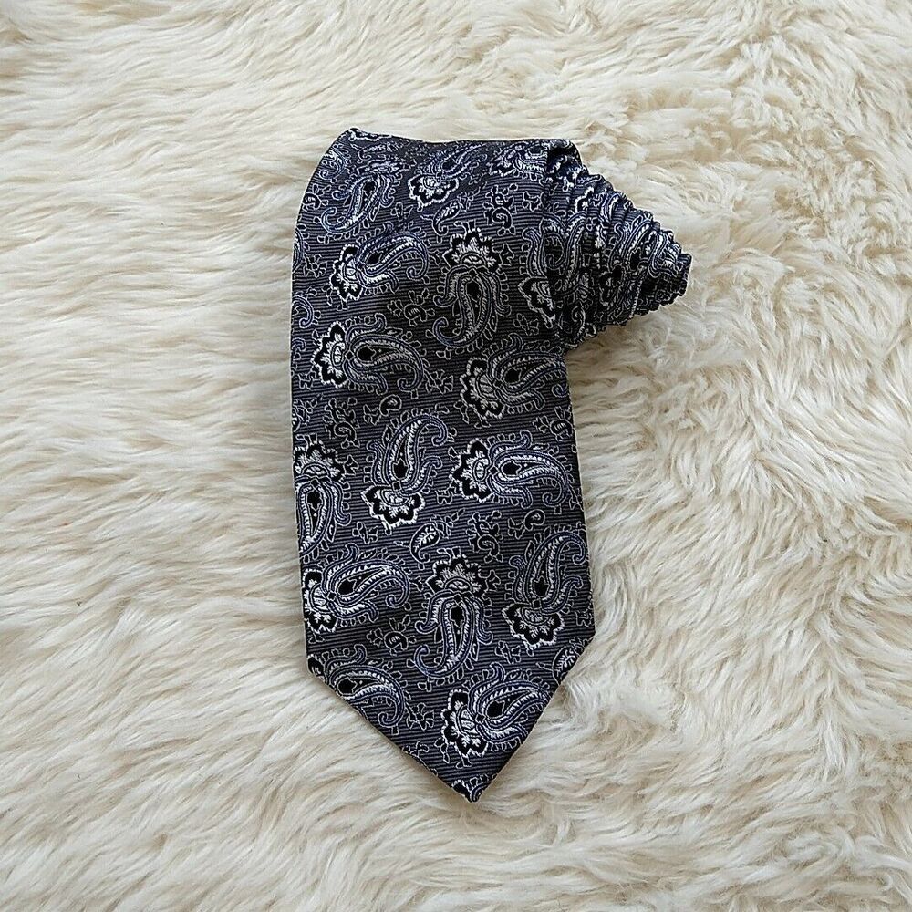 Jos A Bank Mens Neck Tie Gray Paisley 100% Silk‎